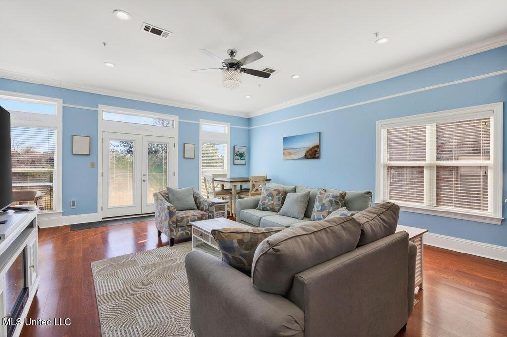 7 Oak Alley Ln - Photo 3 of 32