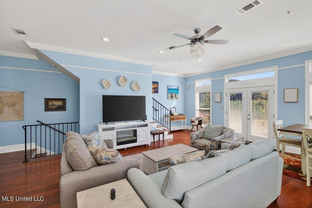 7 Oak Alley Ln - Photo 5 of 32