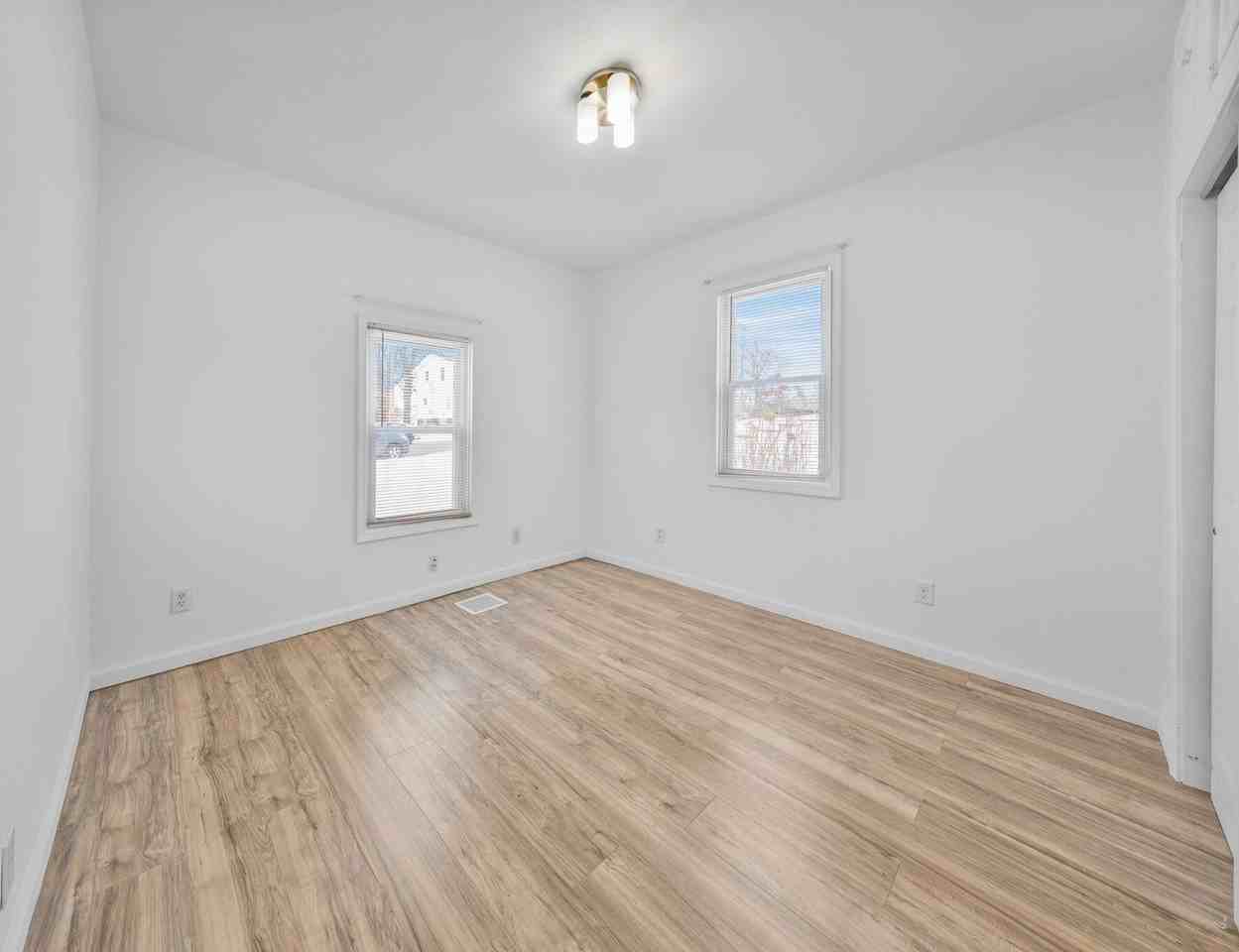 820 Brown St - Photo 2 of 20