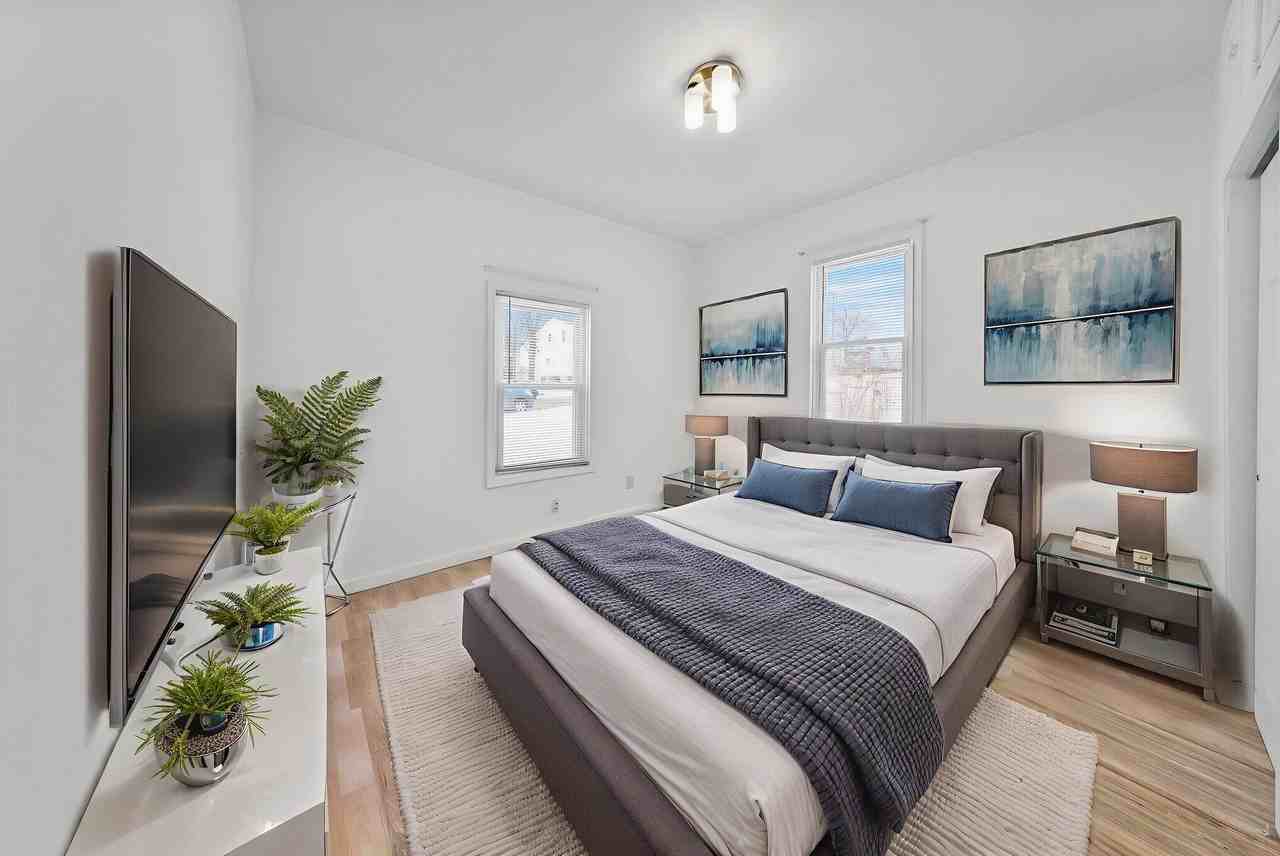 820 Brown St - Photo 3 of 20