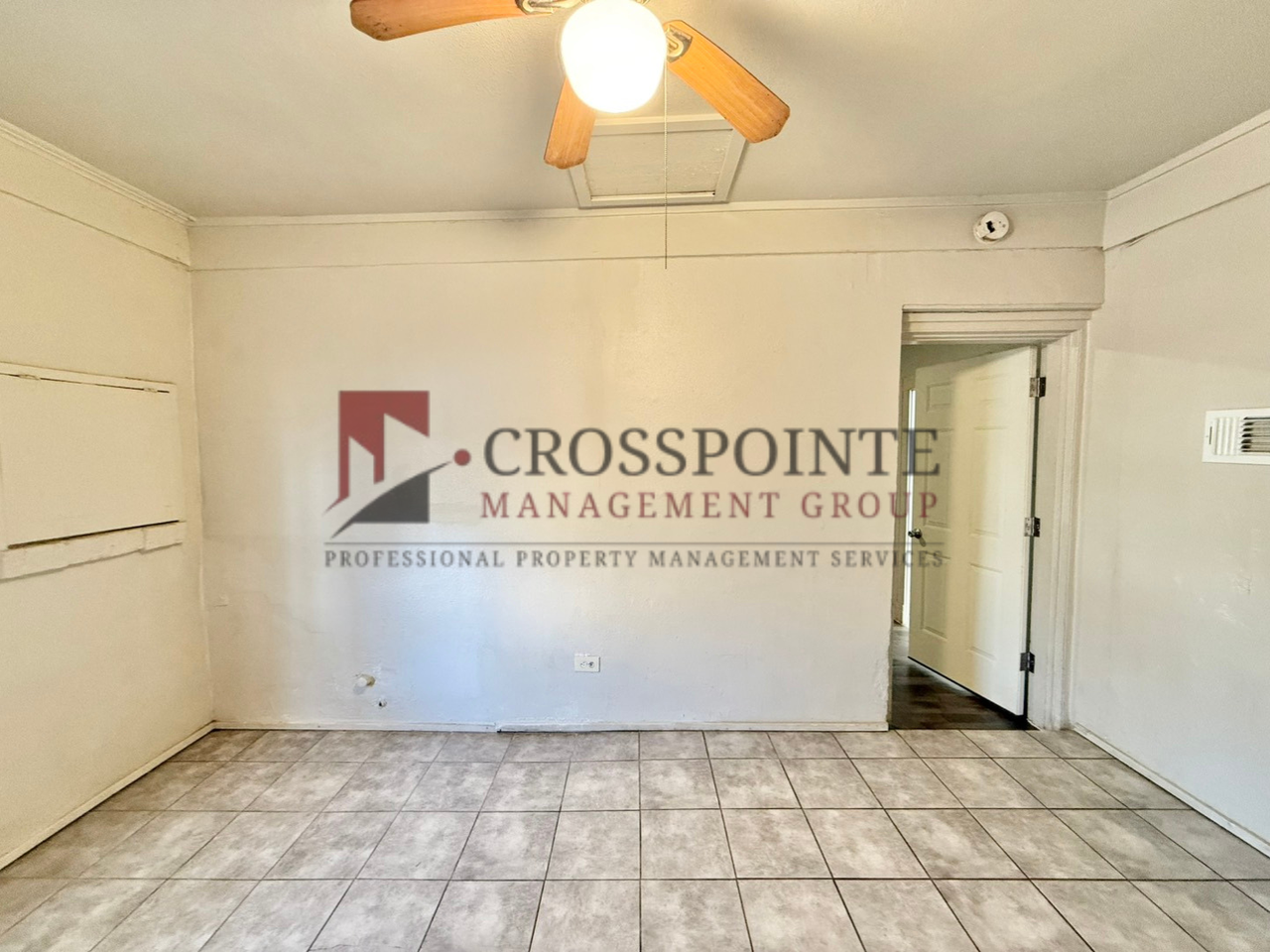 Bow St Triplex - Photo 6 of 25