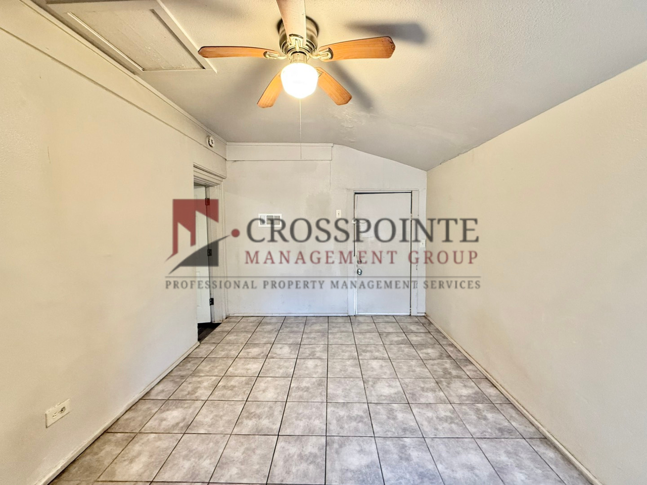 Bow St Triplex - Photo 7 of 25