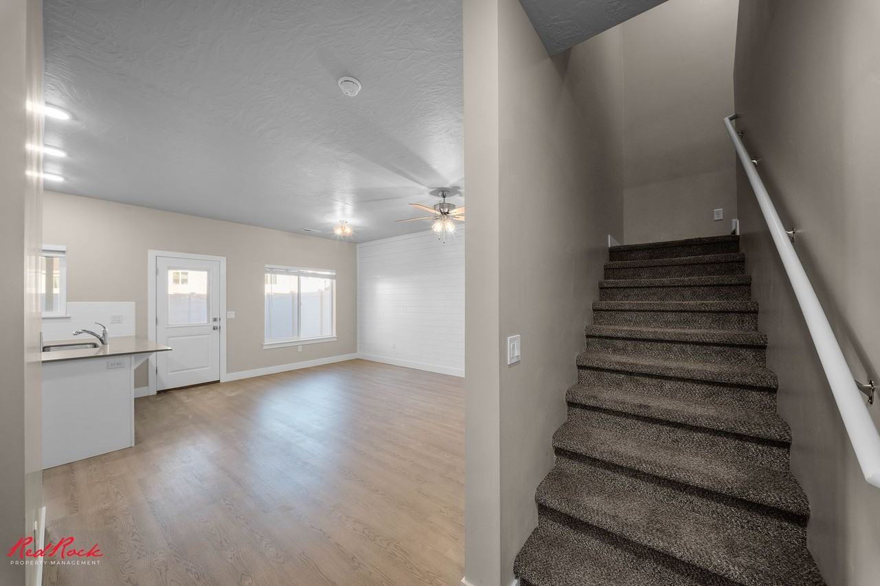 3067 N 175 E - Photo 6 of 34