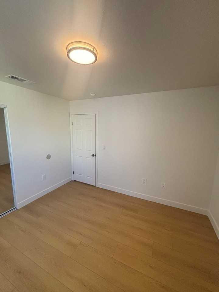 4327 Honduras Street - Photo 6 of 23