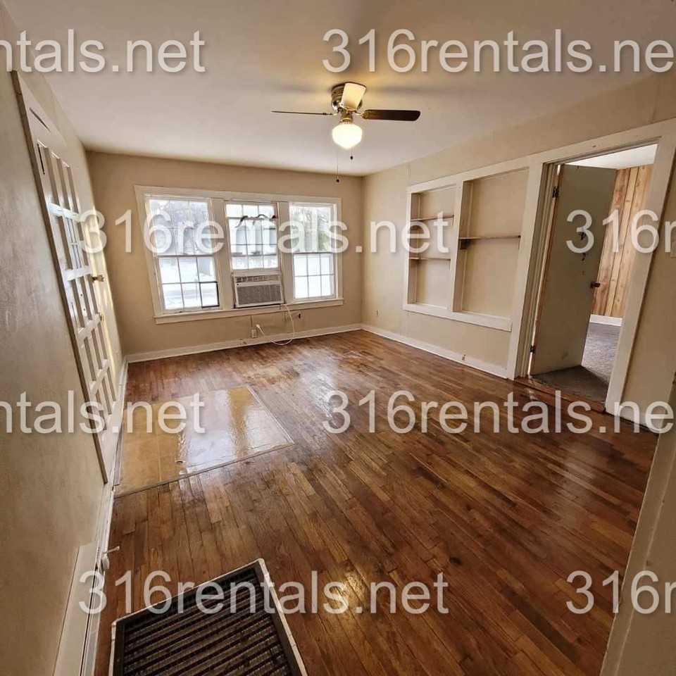 1500 1500 N Main St - 104 E 14th St - Photo 2 of 6