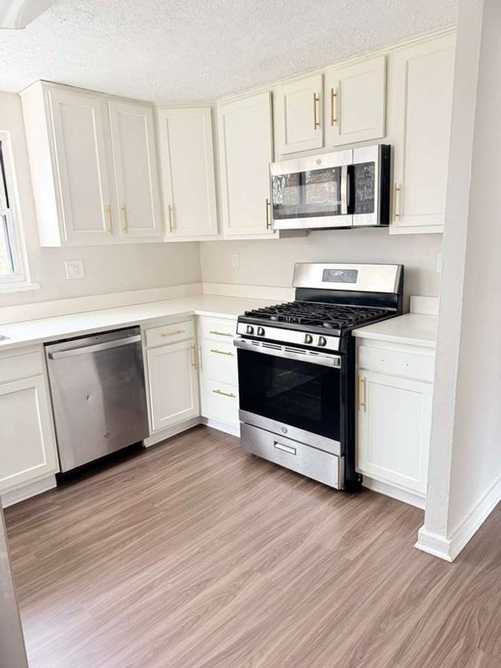 332 Marose Dr - Photo 3 of 17