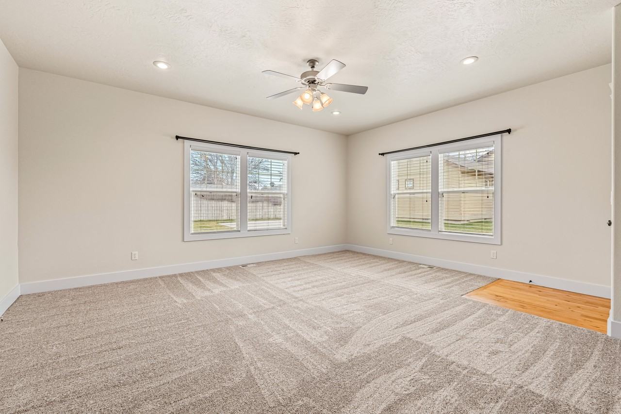 708 Oak St #OAK - Photo 6 of 23