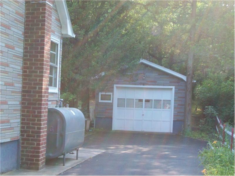 177 177 Highview - Photo 3 of 13