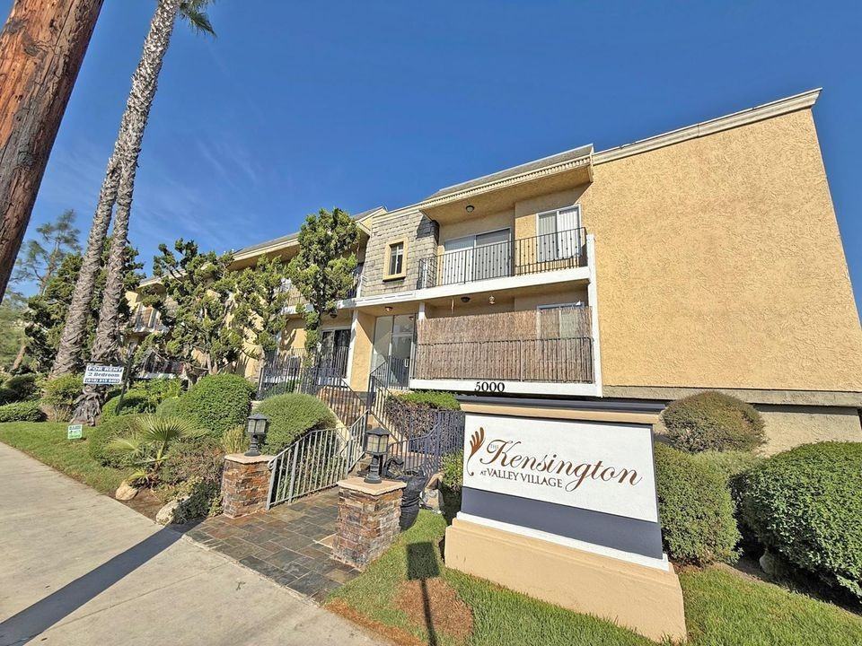 5000 Whitsett Ave - Photo 2 of 50