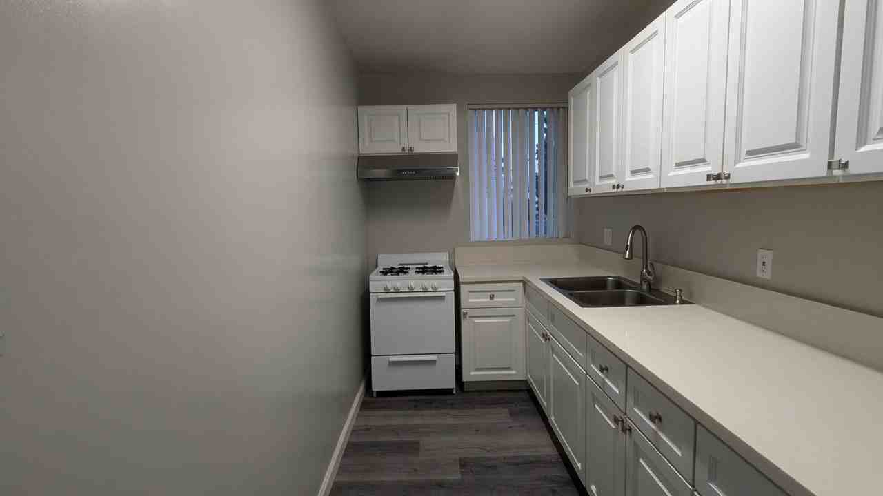 Denny Apartments - Photo 5 of 38