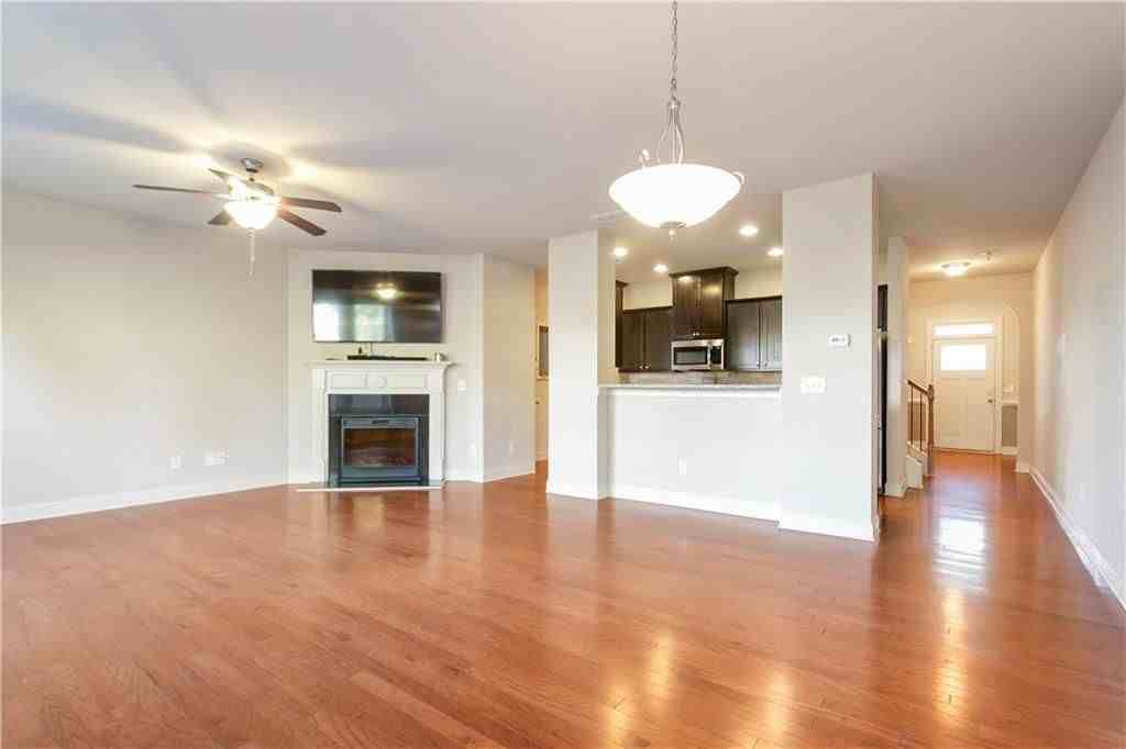 2394 Whiteoak Ct Se - Photo 4 of 28