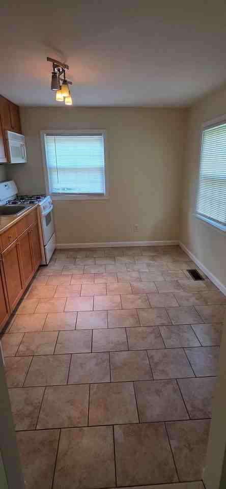 713 Camden Ave #4 - Photo 7 of 20