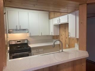 Nelk Manor - Photo 5 of 50