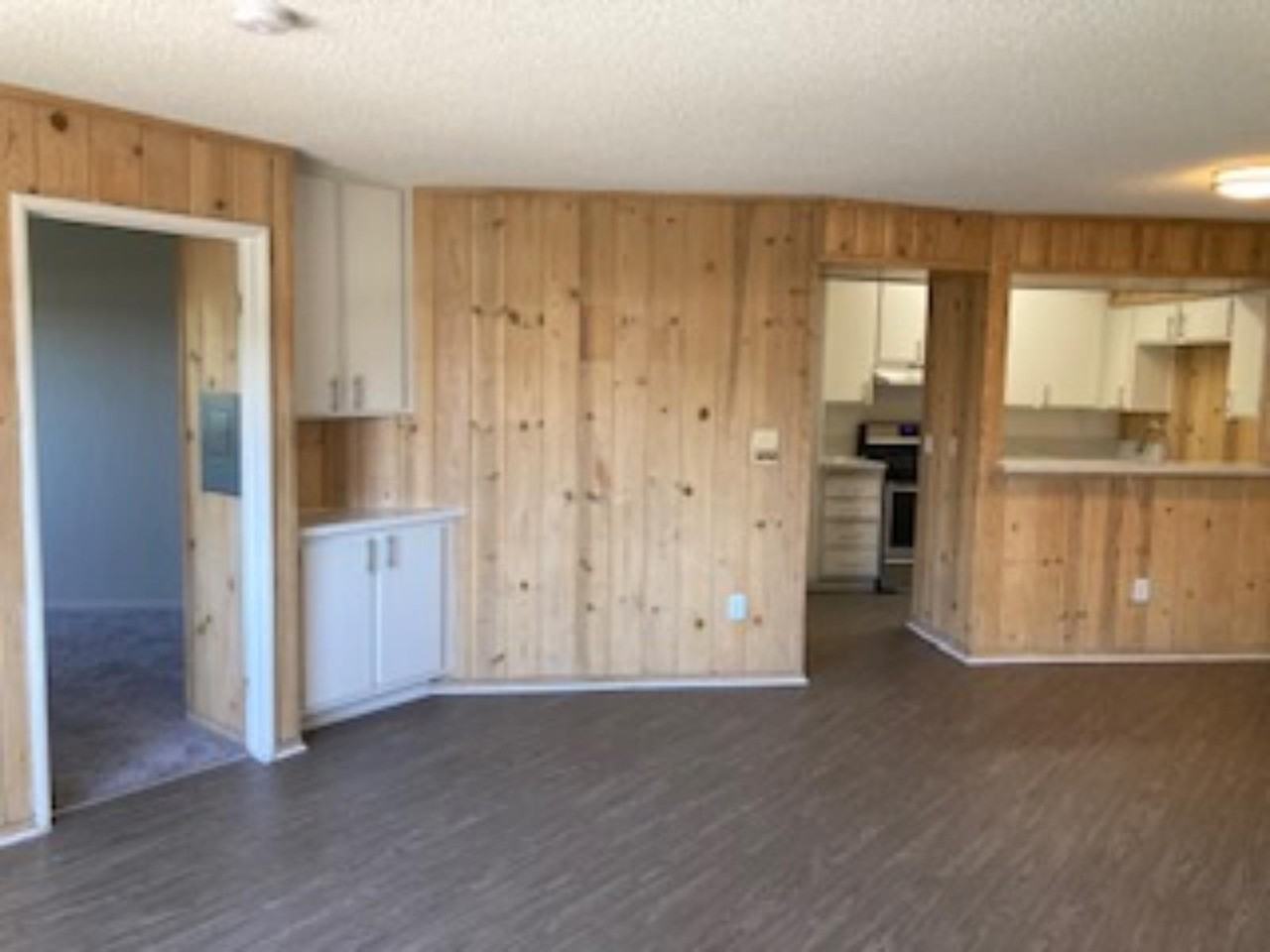 Nelk Manor - Photo 6 of 50