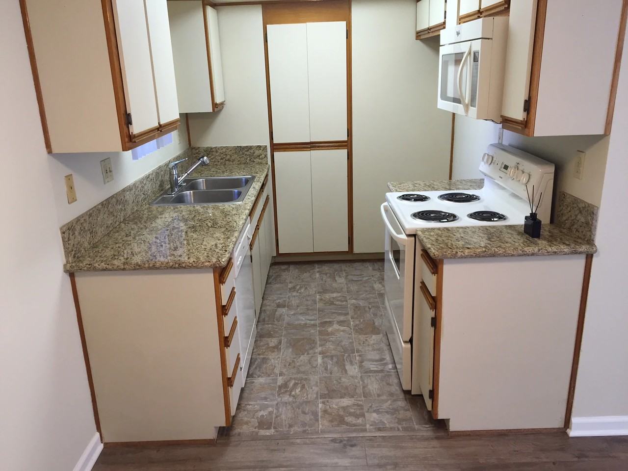 300 East Tujunga - Photo 6 of 50