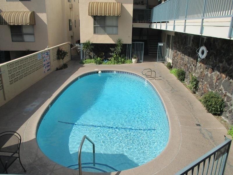 615 E Providencia Ave - Photo 2 of 32