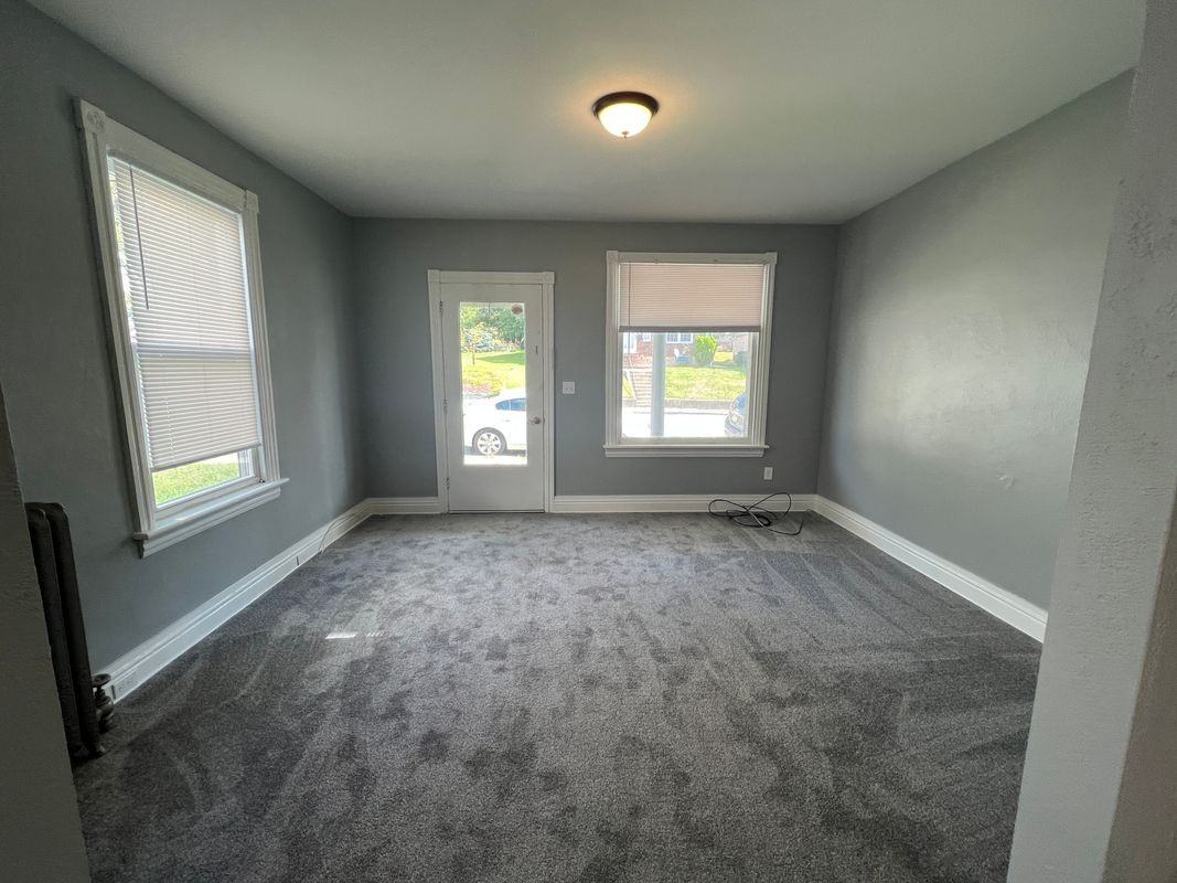 134 N Walnut St - Photo 5 of 16