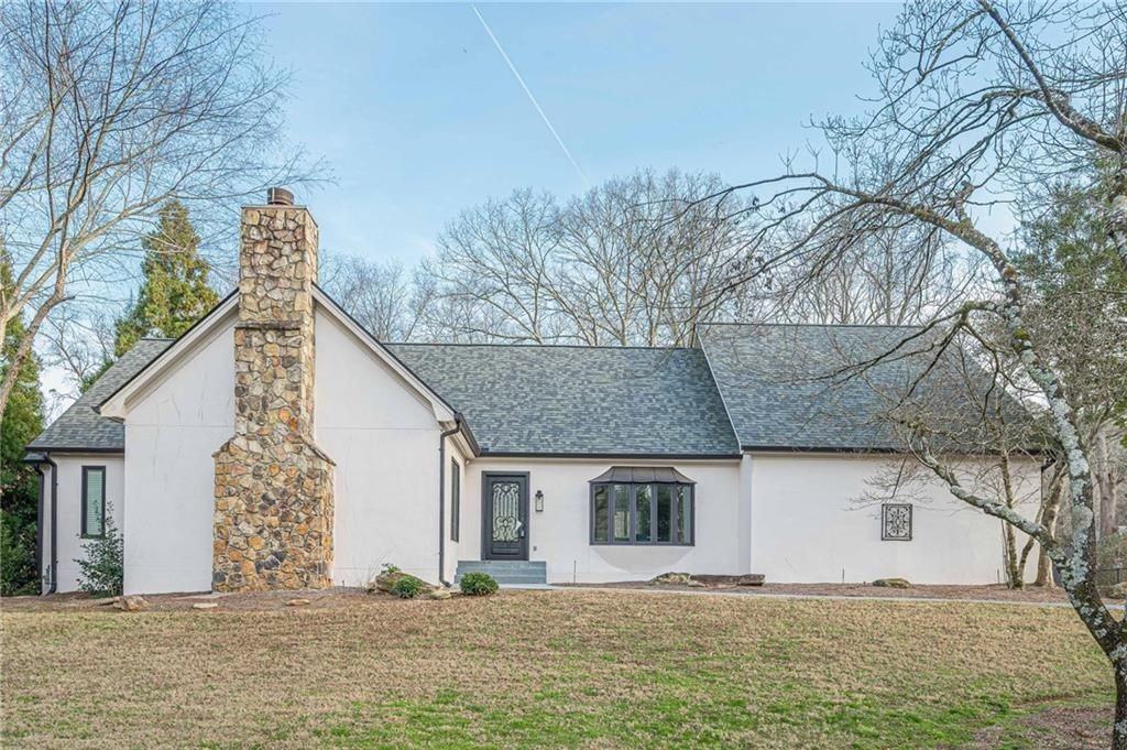 4562 Columns Dr Se - Photo 2 of 50