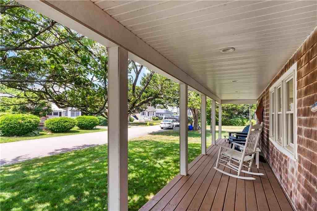 39 Salt Pond Way - Photo 4 of 28