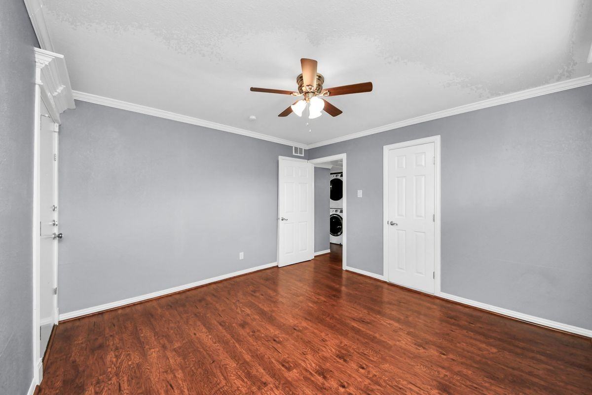 1529 Wirt Rd ##7 - Photo 5 of 30