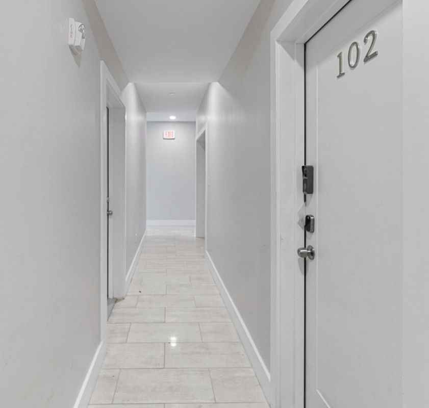 820 18th St Ne ##102 - Photo 3 of 17