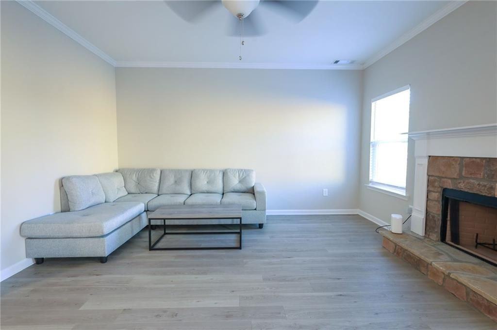 225 Eva Way Ne - Photo 5 of 17