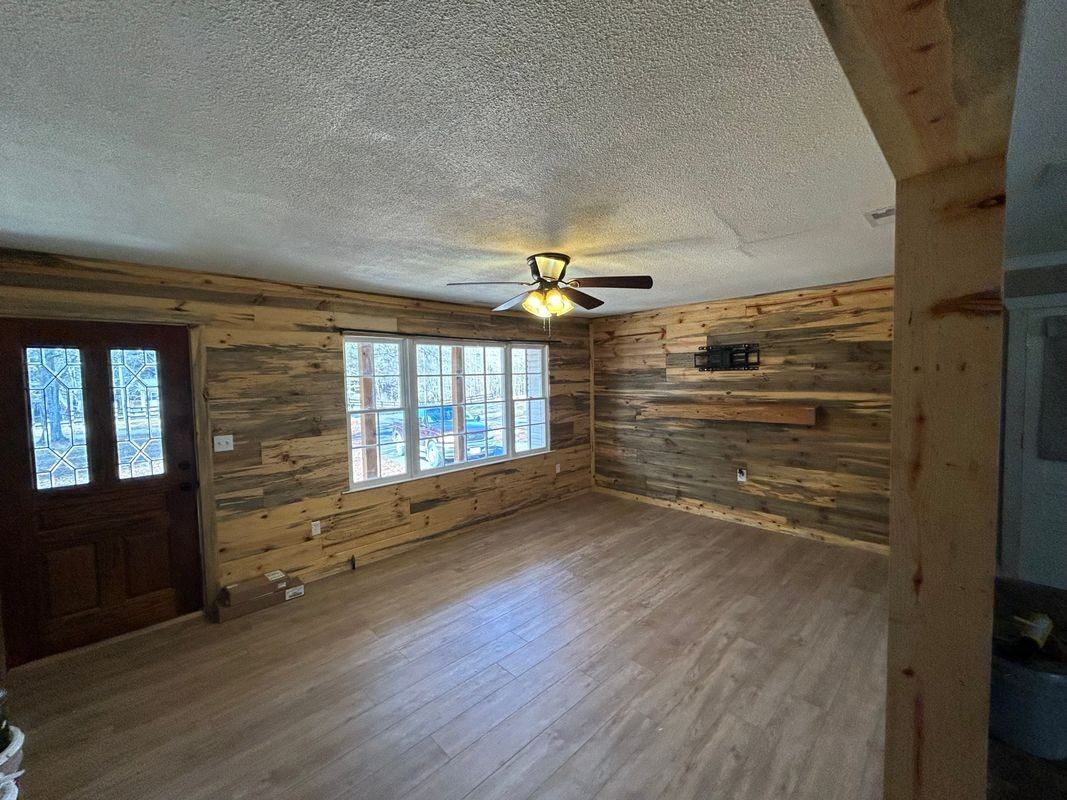 2886 Harrisburg Rd - Photo 2 of 10