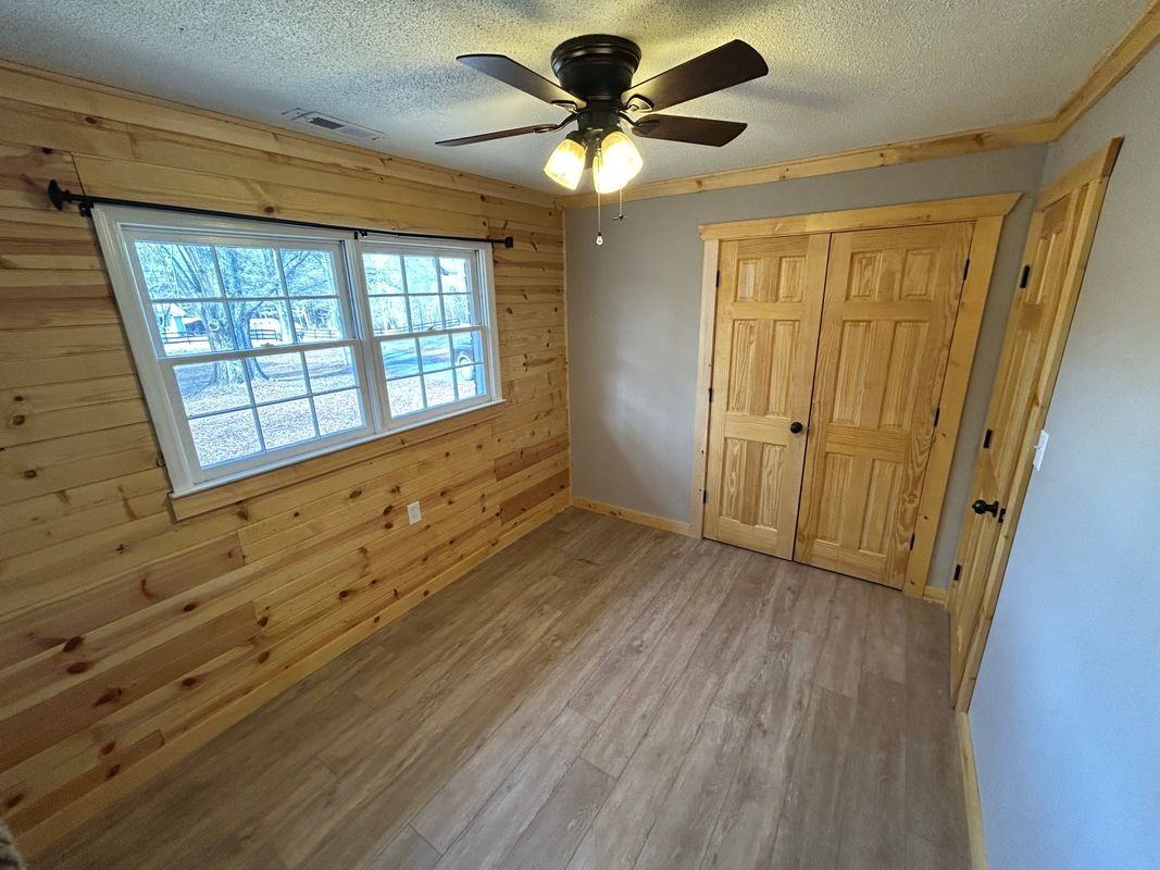 2886 Harrisburg Rd - Photo 5 of 10