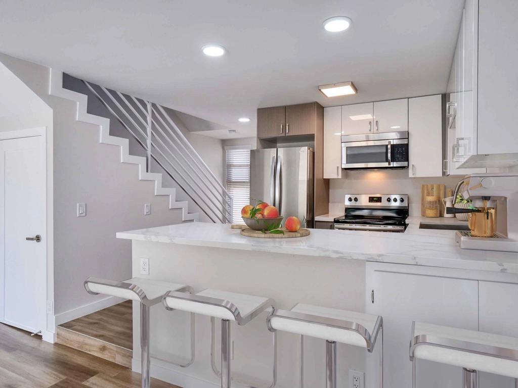 CitiZen Beach Collection on Manhattan - Photo 5 of 10