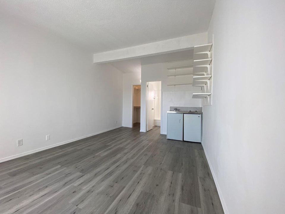 241 4th Avenue, - Photo 6 of 50