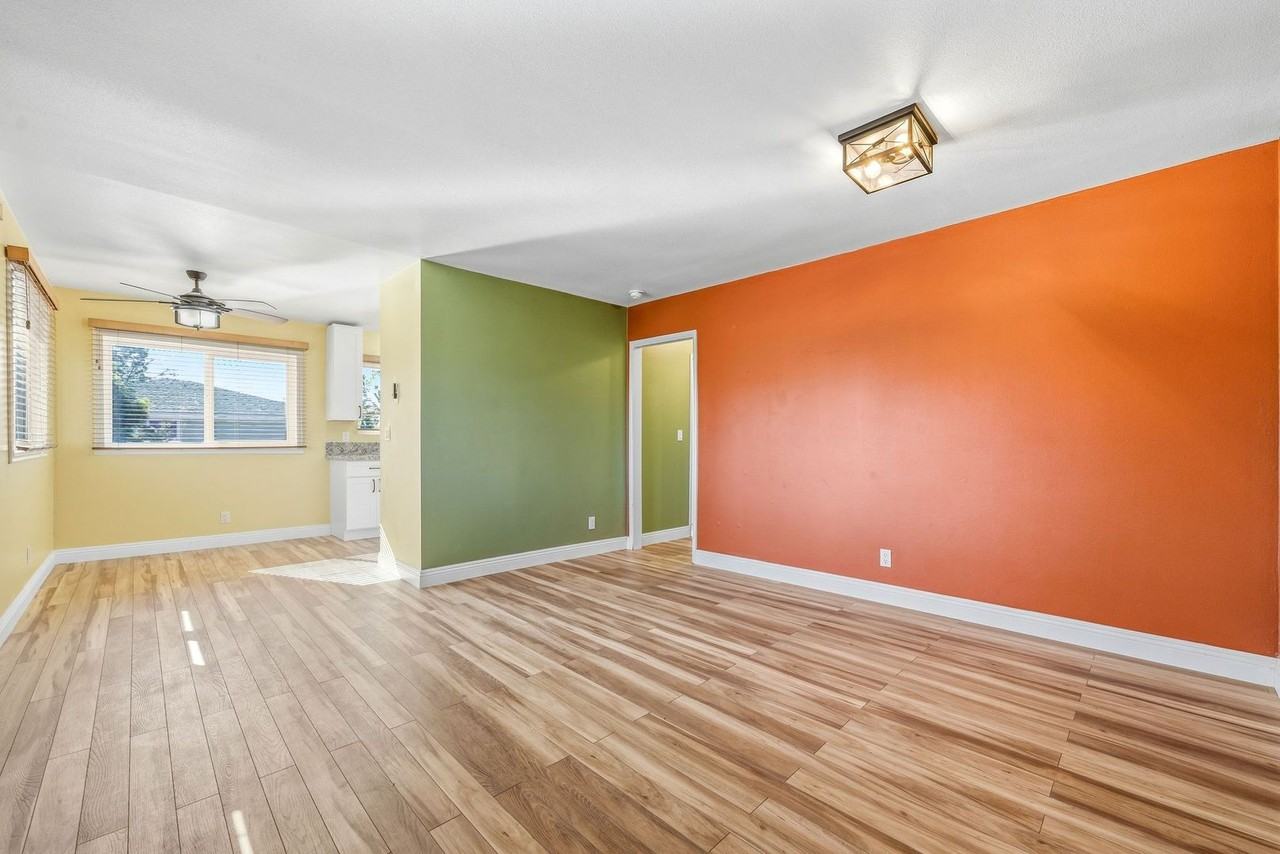 316 E Palmyra Ave - Photo 4 of 11