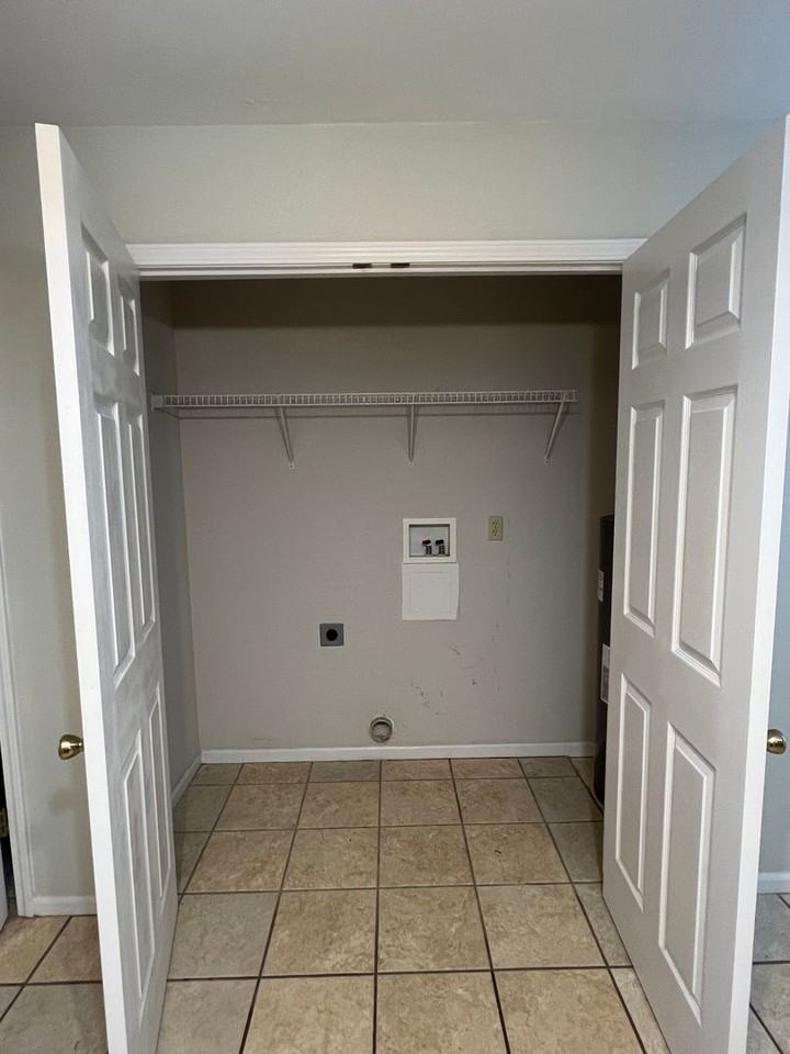 1925 Allyson Ct #1 - Photo 3 of 8