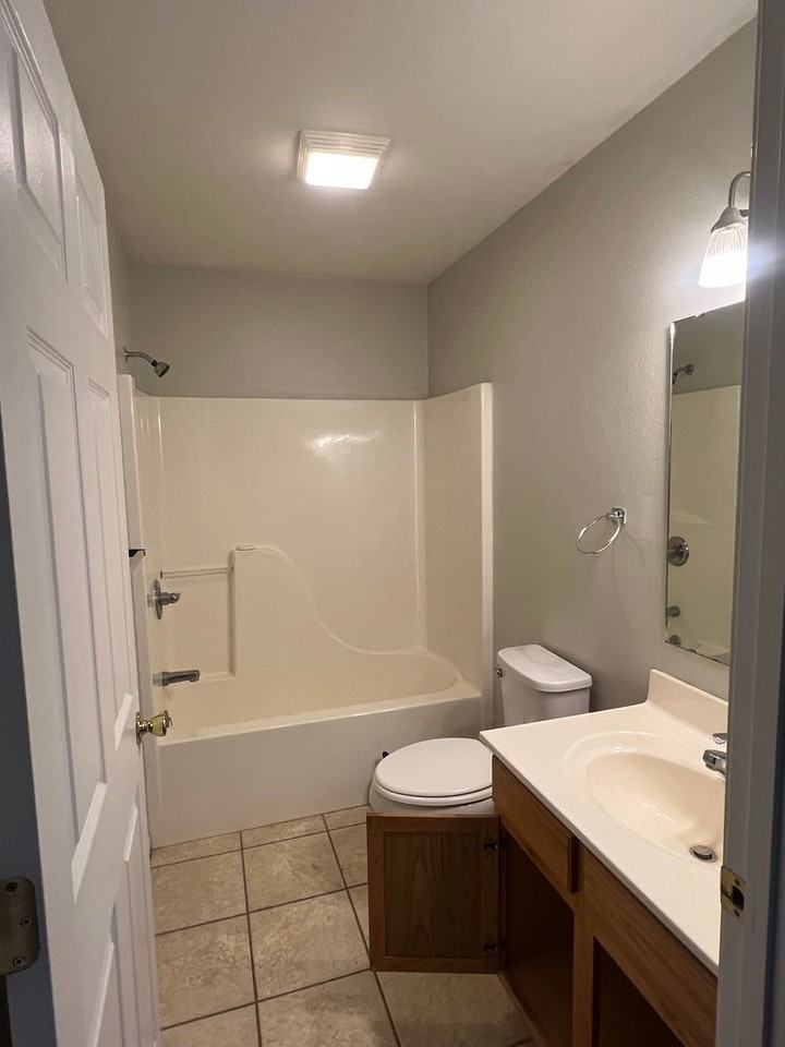 1925 Allyson Ct #1 - Photo 5 of 8