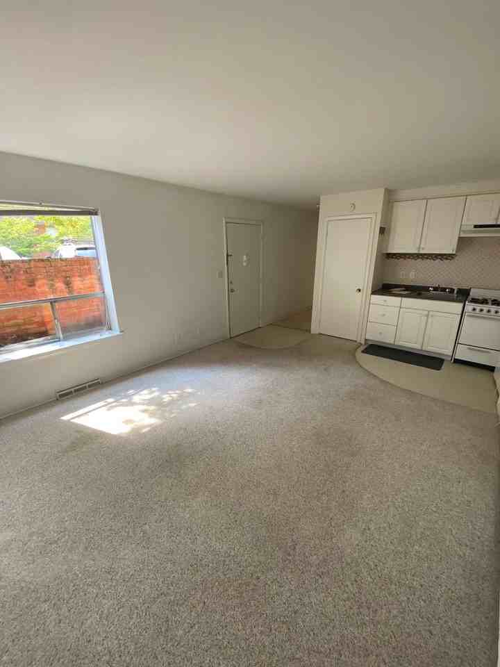 2432 Arlington Blvd #C6 - Photo 2 of 15