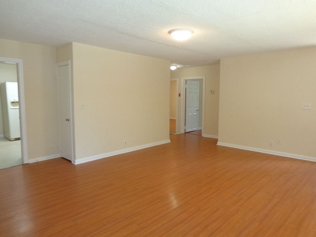 2904 Somme Ave - Photo 3 of 24