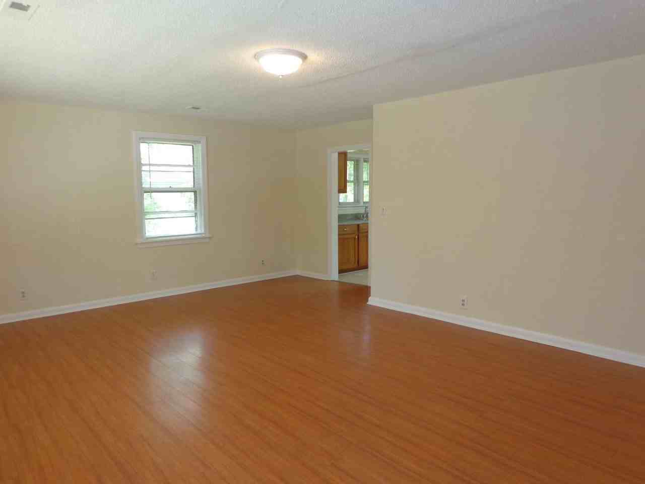 2904 Somme Ave - Photo 5 of 24