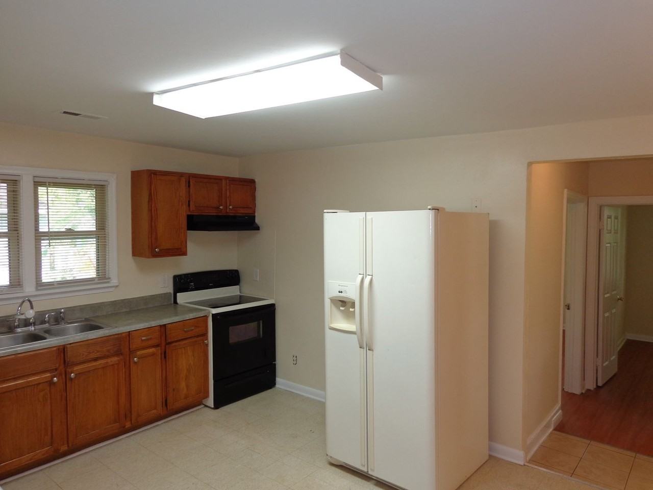 2904 Somme Ave - Photo 7 of 24