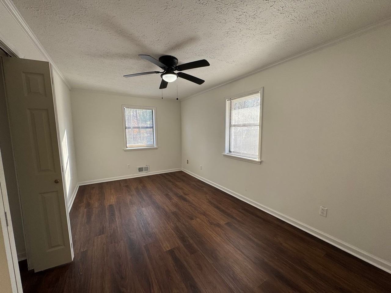 1972 Riverside Pkwy - Photo 4 of 14