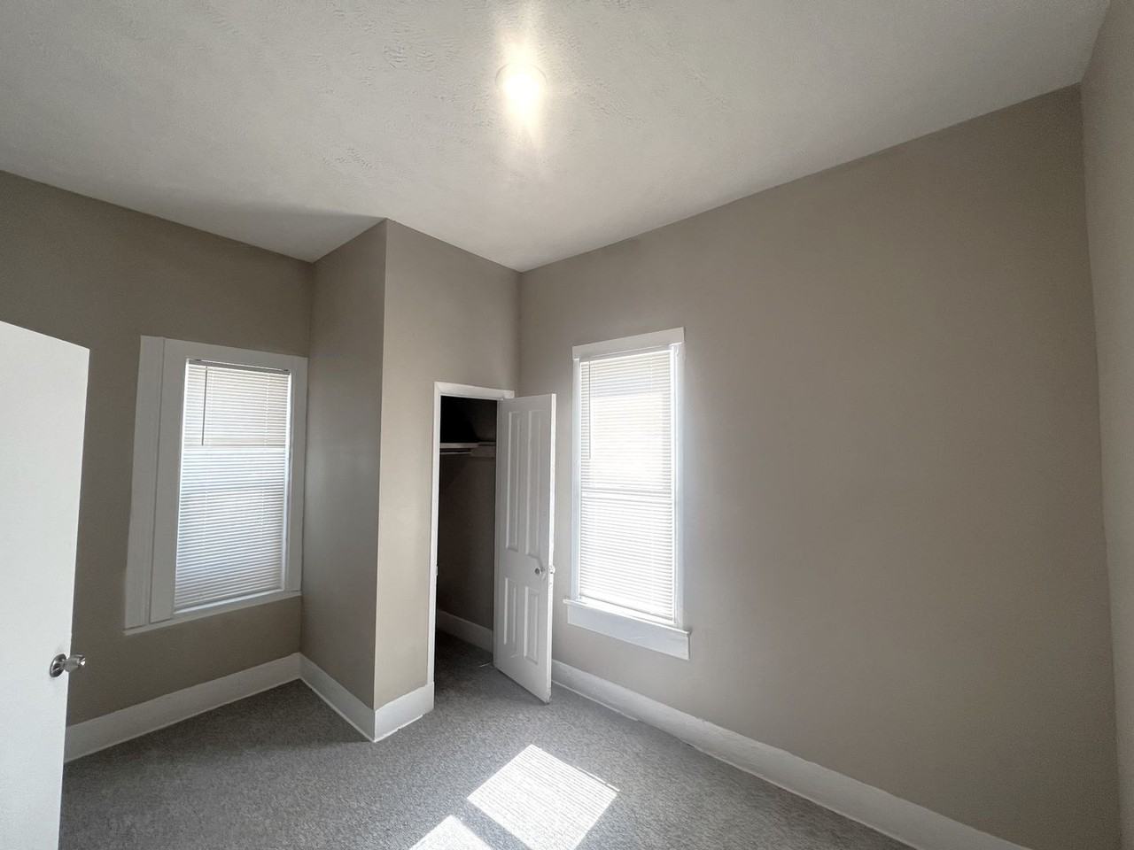 1942 S 16th St - Photo 3 of 9