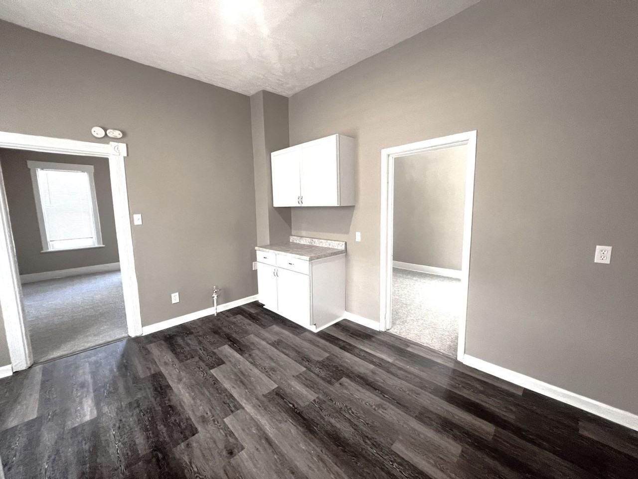 1942 S 16th St - Photo 5 of 9