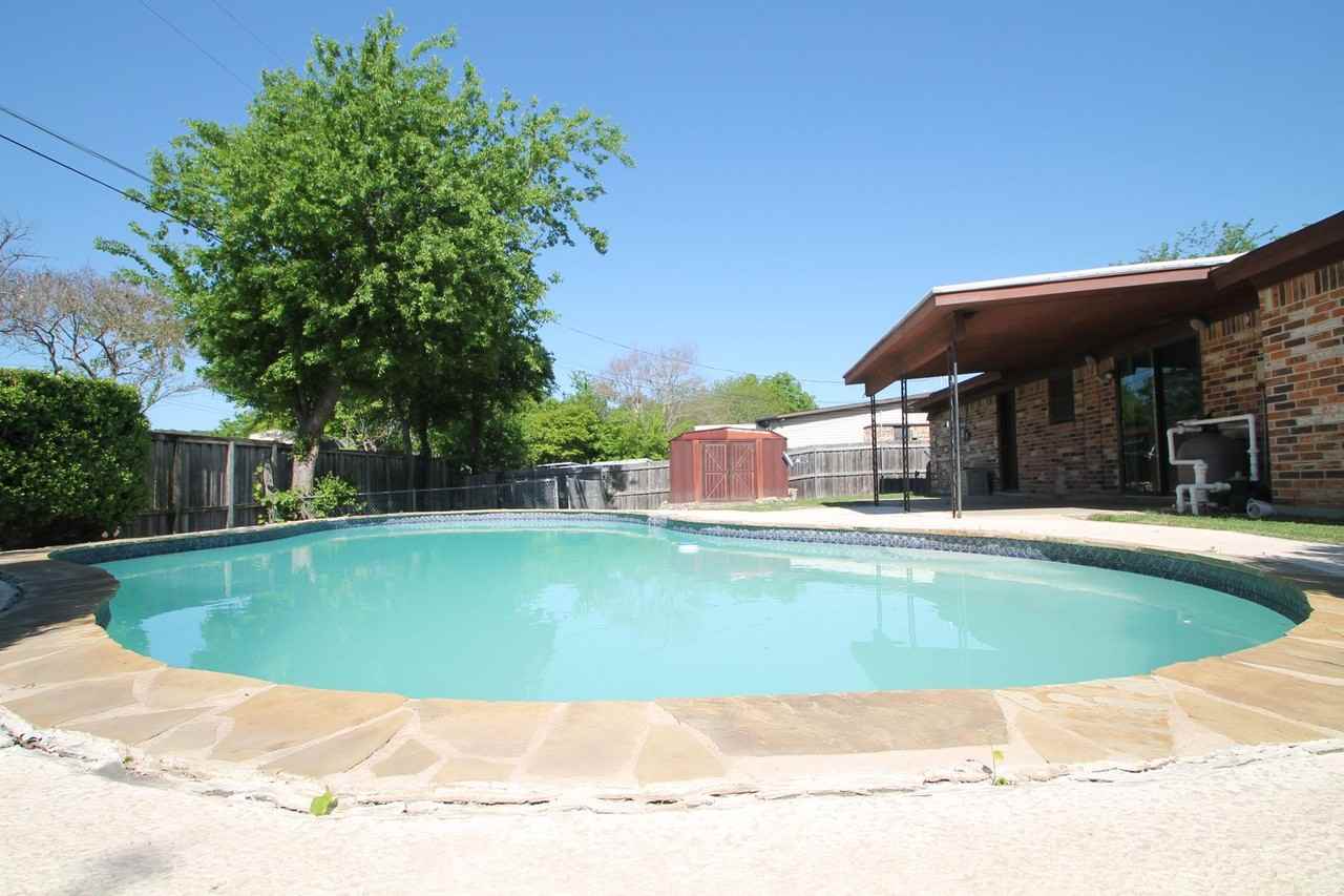 1604 Donna Ave - Photo 2 of 24