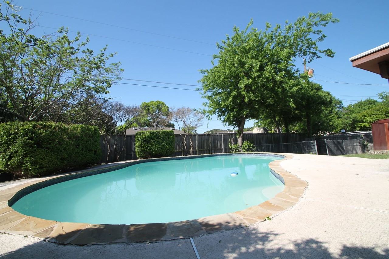 1604 Donna Ave - Photo 3 of 24