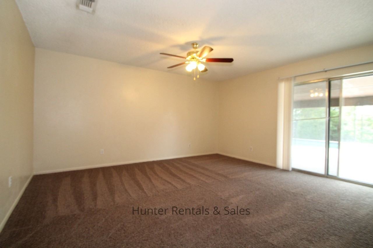 1604 Donna Ave - Photo 5 of 24