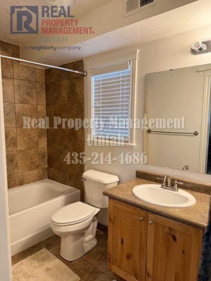 3074 W 2000 N #B - Photo 6 of 9