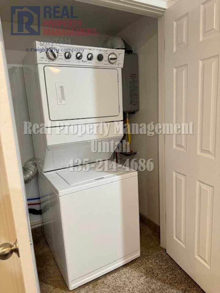 3074 W 2000 N #B - Photo 7 of 9