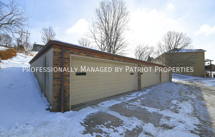 Hawkeye Apartments - Photo 6 of 6