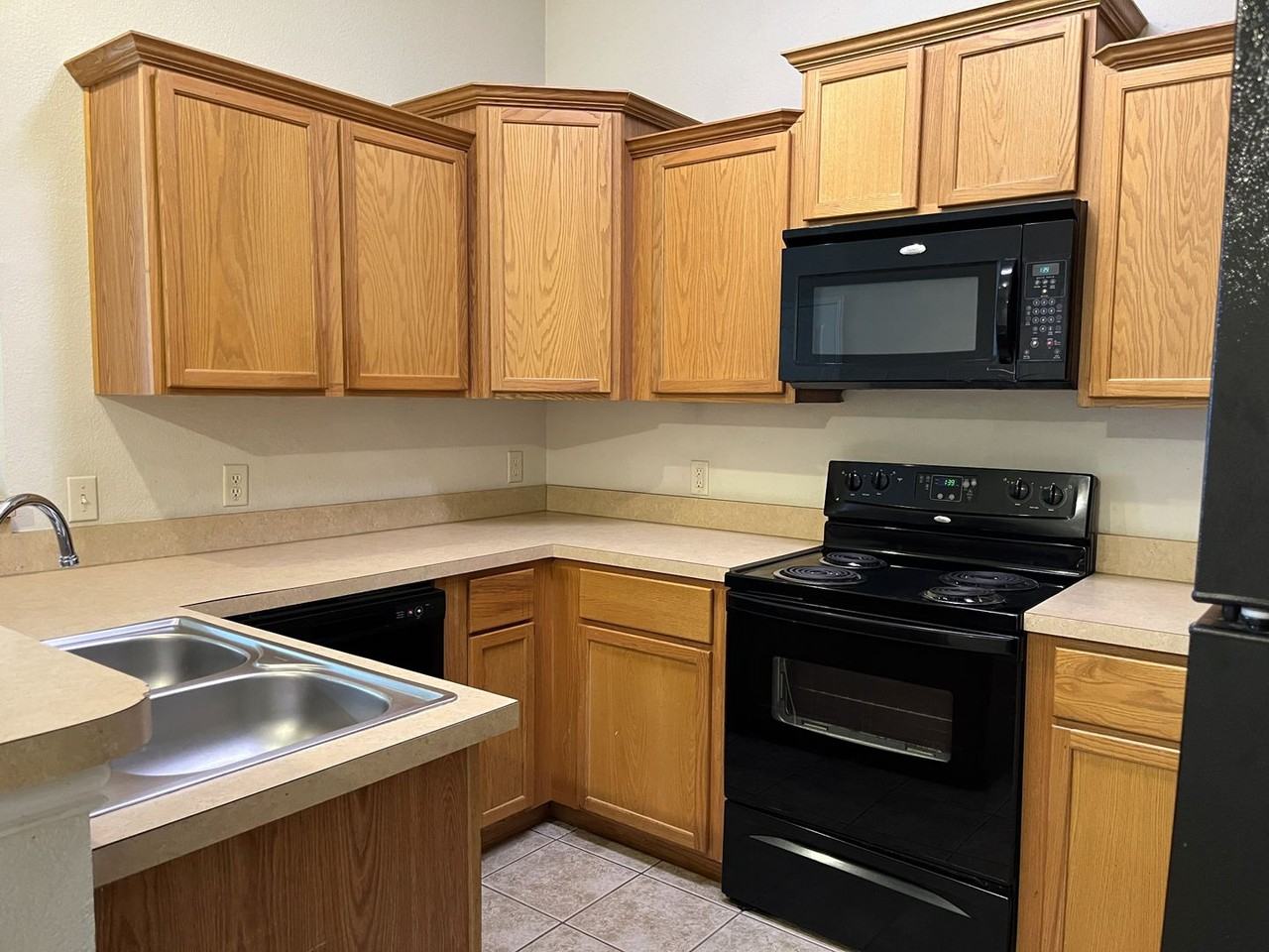 1206 Maverick Trl - Photo 5 of 15