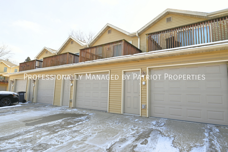 Hawkeye Townhomes - Photo 3 of 4