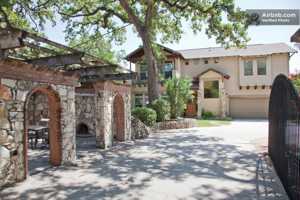 featured image of 306 E 34th St #B