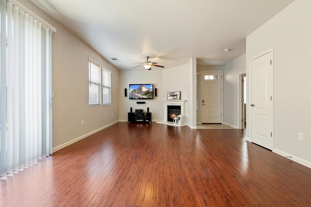 385 N Raphael Ln - Photo 6 of 28